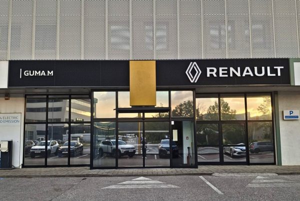 Flaminio expanded metal facade on Renault showroom in Mostar